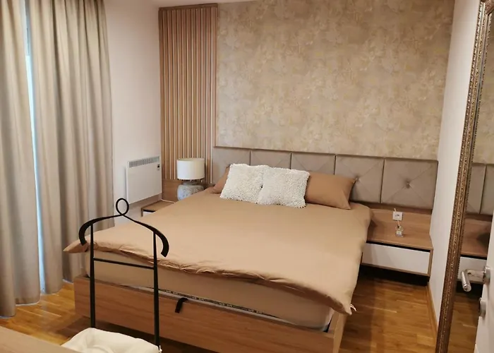 Ornament Lux 아파트